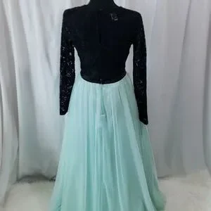 nights by teeze me | Dresses | Nights By Teeze Me 2 Piece Mint Green Black  Lace Long Sleeve Top Size 5 | Poshmark